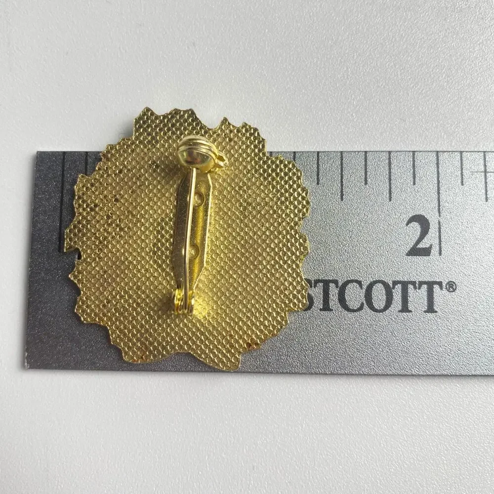 Christmas Wreath Candle Brooch Gold Tone Holiday Pin